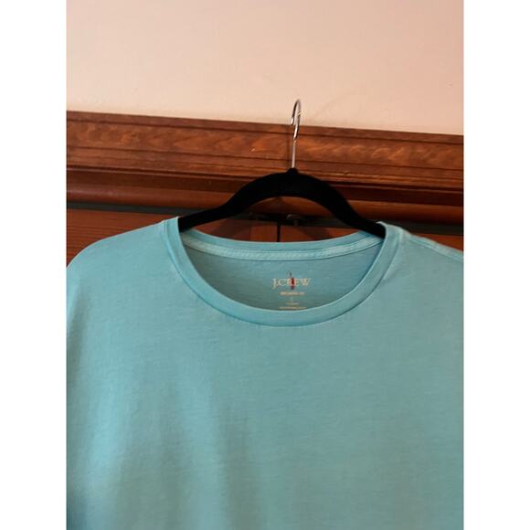 NWOT J. Crew Men's Classic Fit Broken-in T-Shirt Shirt Sleeve Solid Blue Size L - Picture 3 of 9